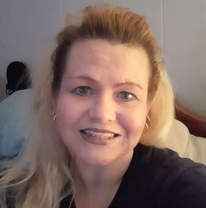 Meet your Posher, Katina